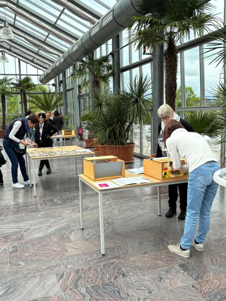 Selbsterfahrungskurs mit dem Demenzsimulator